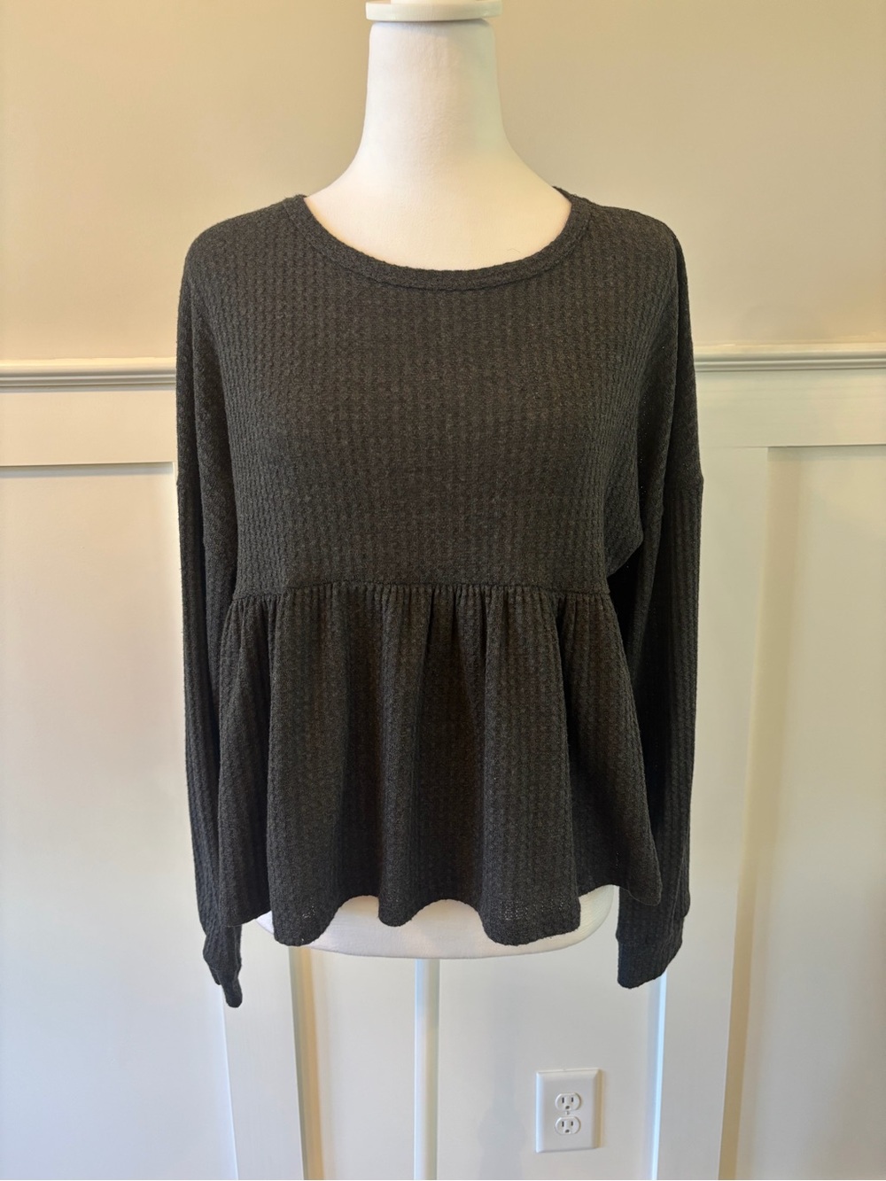 Women's Dark Gray Peplum Long-Sleeve Top